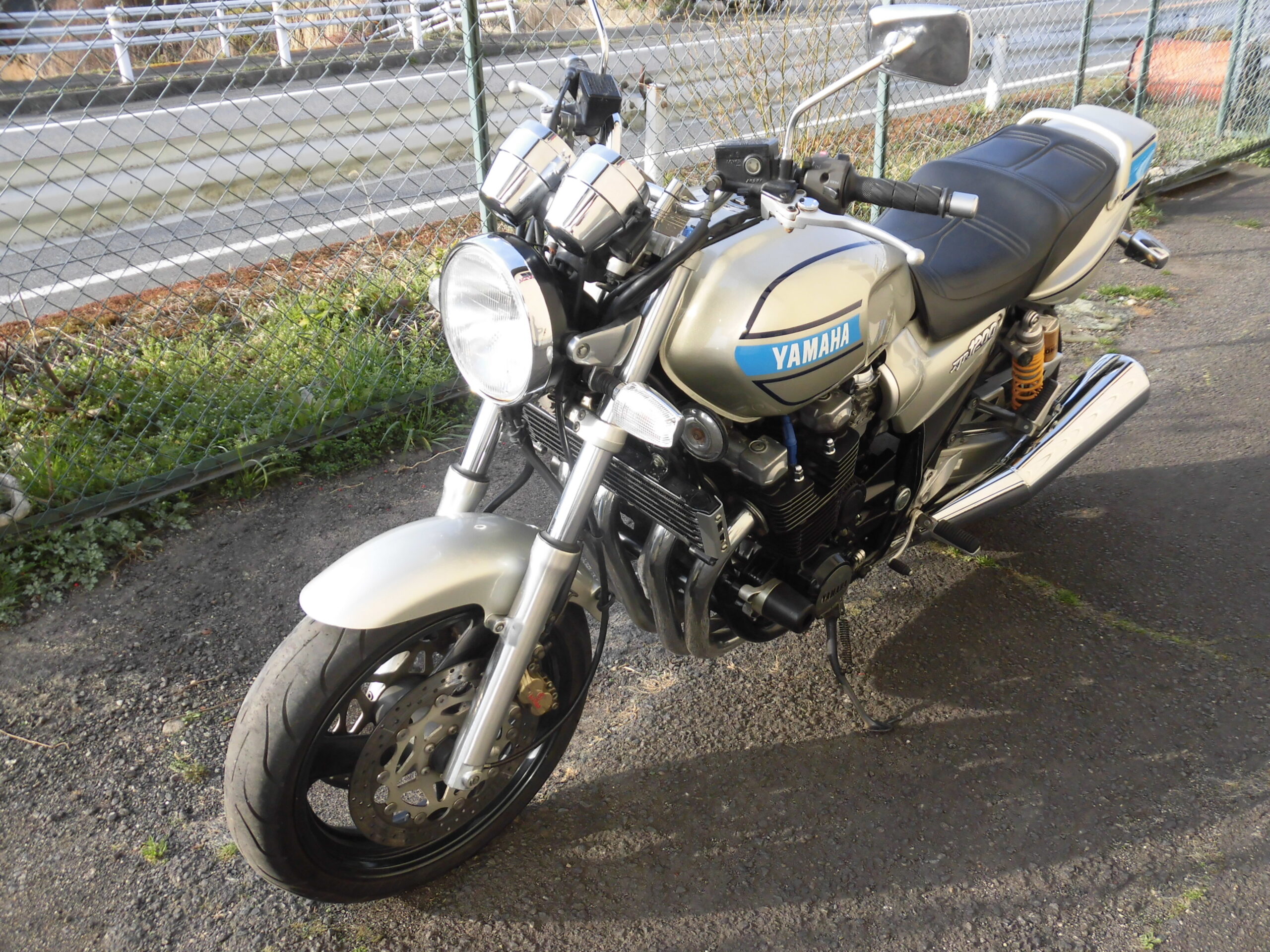 中古 YAMAHA XJR1200 車検令和4年11月 27,462km | 新車大型二輪 中型二輪だけでなく、中古原付からスクーターまで 販売。三重県名張市Empty