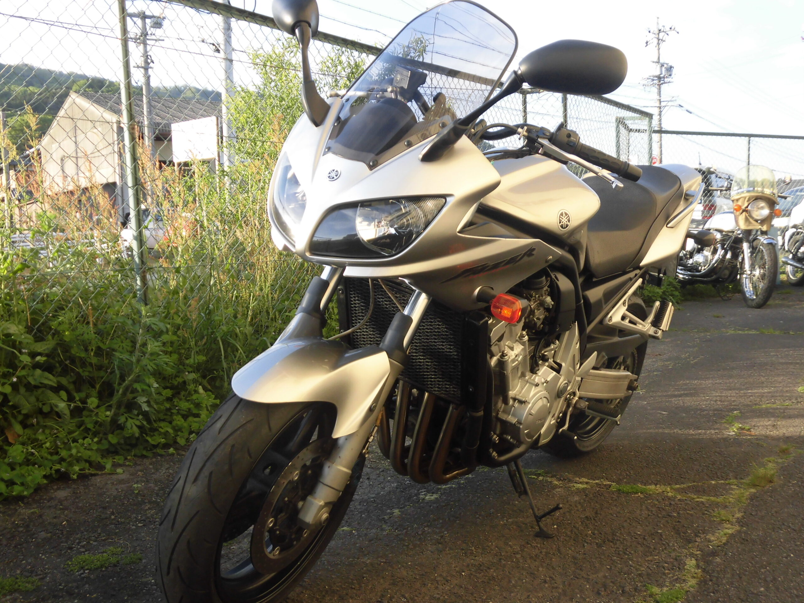 YAMAHA 中古車 FZS1000FAZER FZS1000フェーザー 実動、検あり 走行14,203km 車検の有効期間 令和7年4月3日 |  新車大型二輪 中型二輪だけでなく、中古原付からスクーターまで販売。三重県名張市Empty