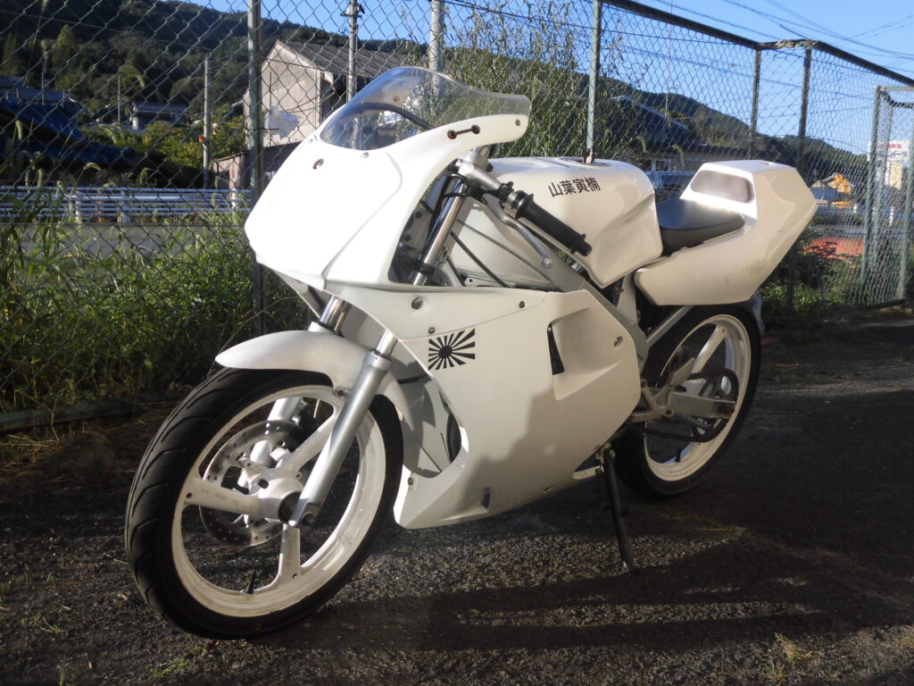 YAMAHA 中古車 TZ50 コンペティションモデル　レーサー車両 3XM 2ストローク、フルサイズボディのレース専用モデル、サーキット車両　TZR50